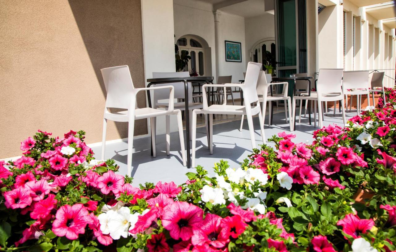 Hotel Ideal Купра-Мариттіма Екстер'єр фото